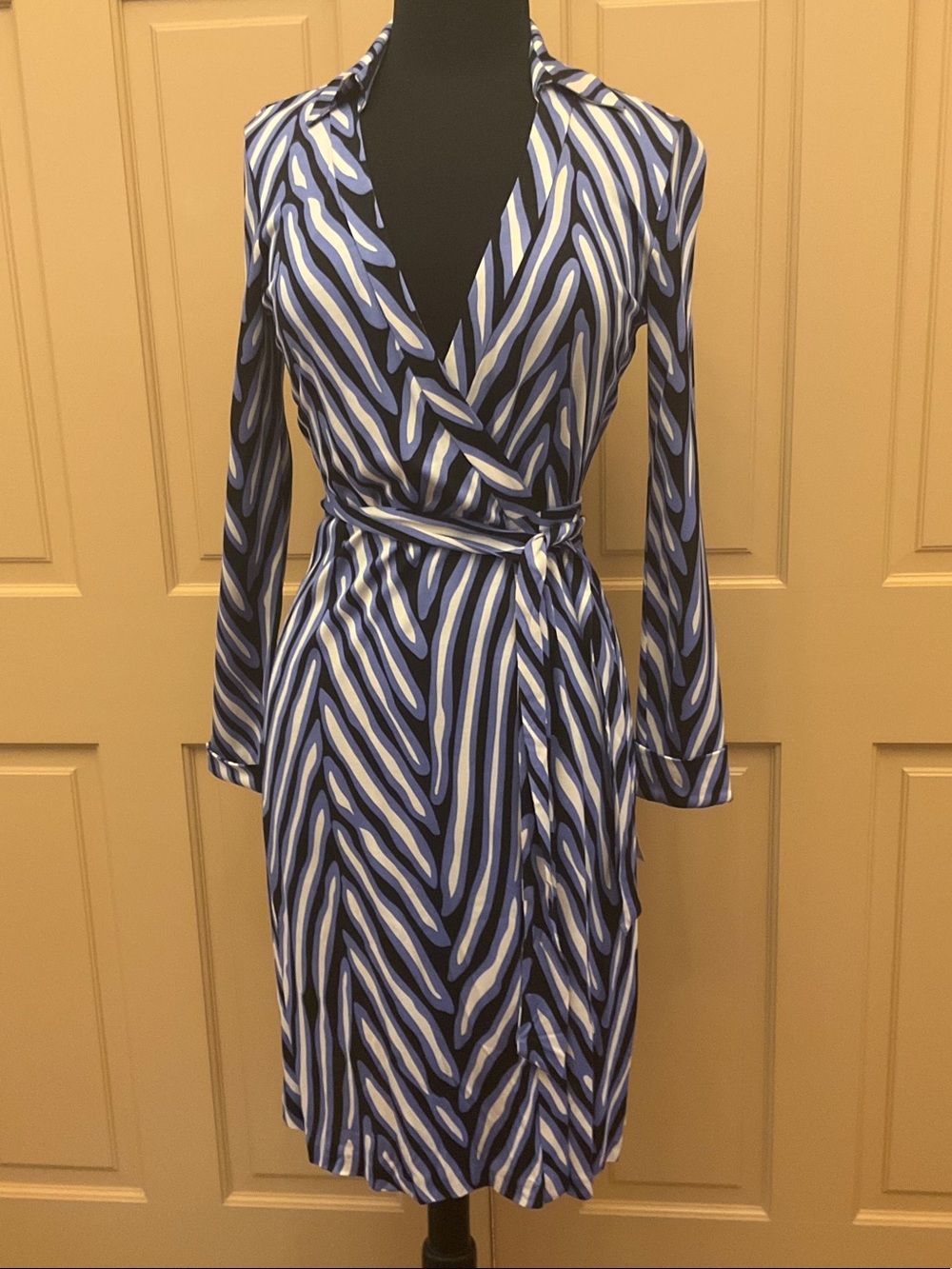 Diane Von Furstenburg classic wrap dress NWT